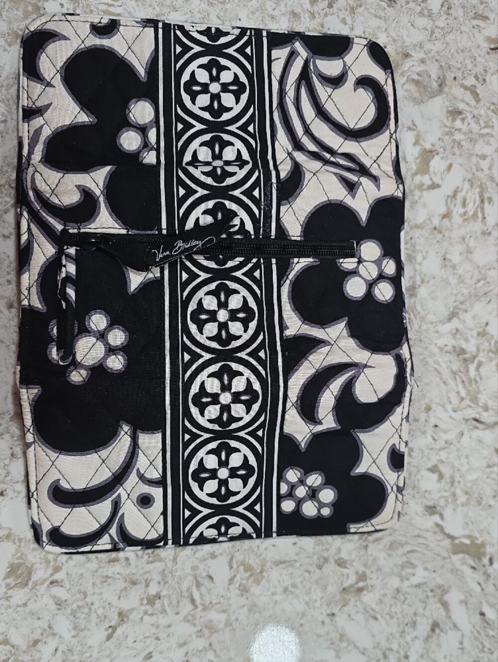 Vera Bradley Black and White Quilted Pattern Wallet - Picture 4 of 5